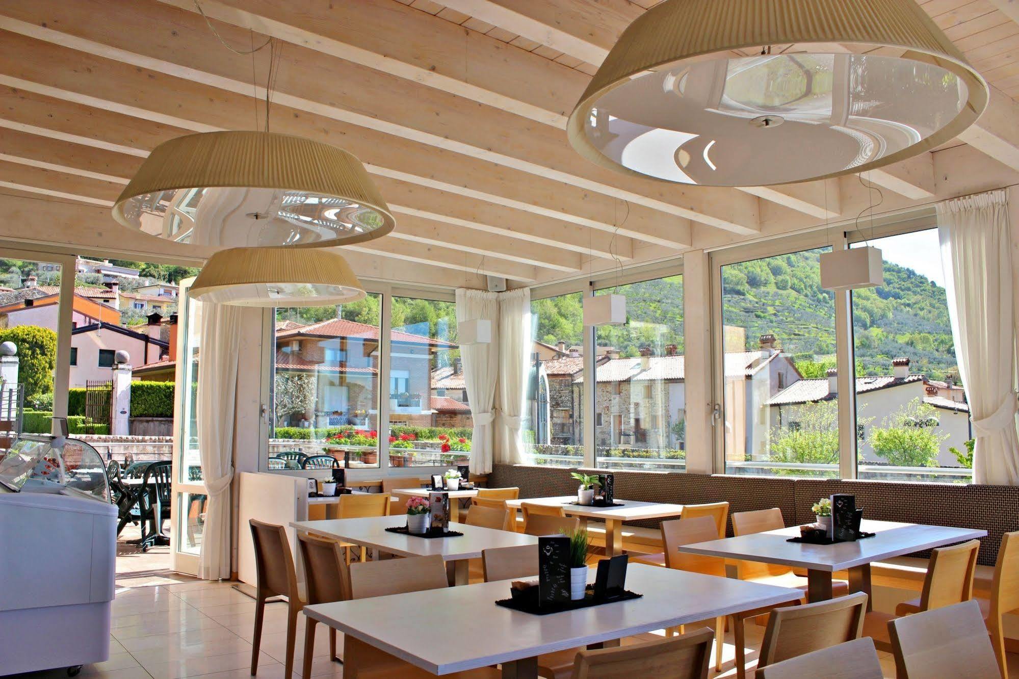 Hotel Miramonti Enoteca Pove del Grappa ภายนอก รูปภาพ