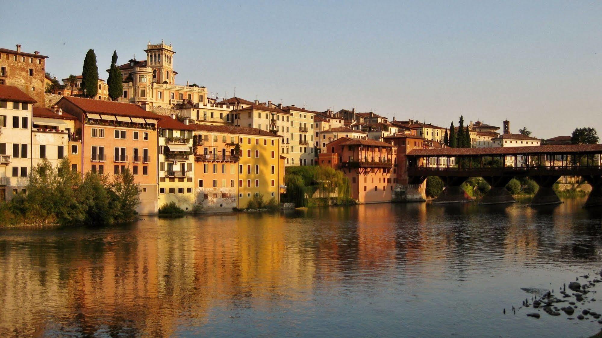 Hotel Miramonti Enoteca Pove del Grappa ภายนอก รูปภาพ